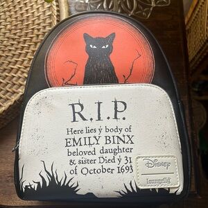 Disney’s Hocus Pocus loungefly.